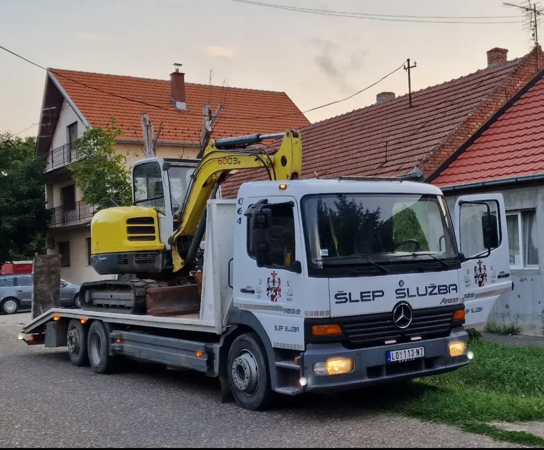 None Šlep služba  • 3