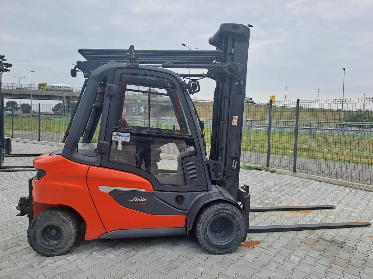 Dizel viljuškar Linde • H30D, godište 2020 • 2