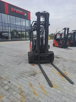 Viljuškari • Dizel viljuškar • Linde • H30D