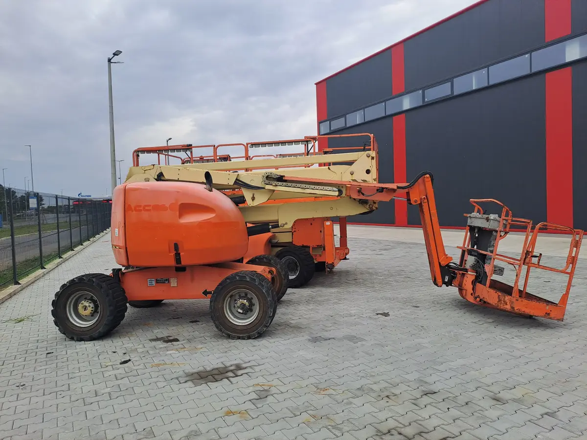 Makazasta platforma JLG • 450AJ, godište 2007 • 4