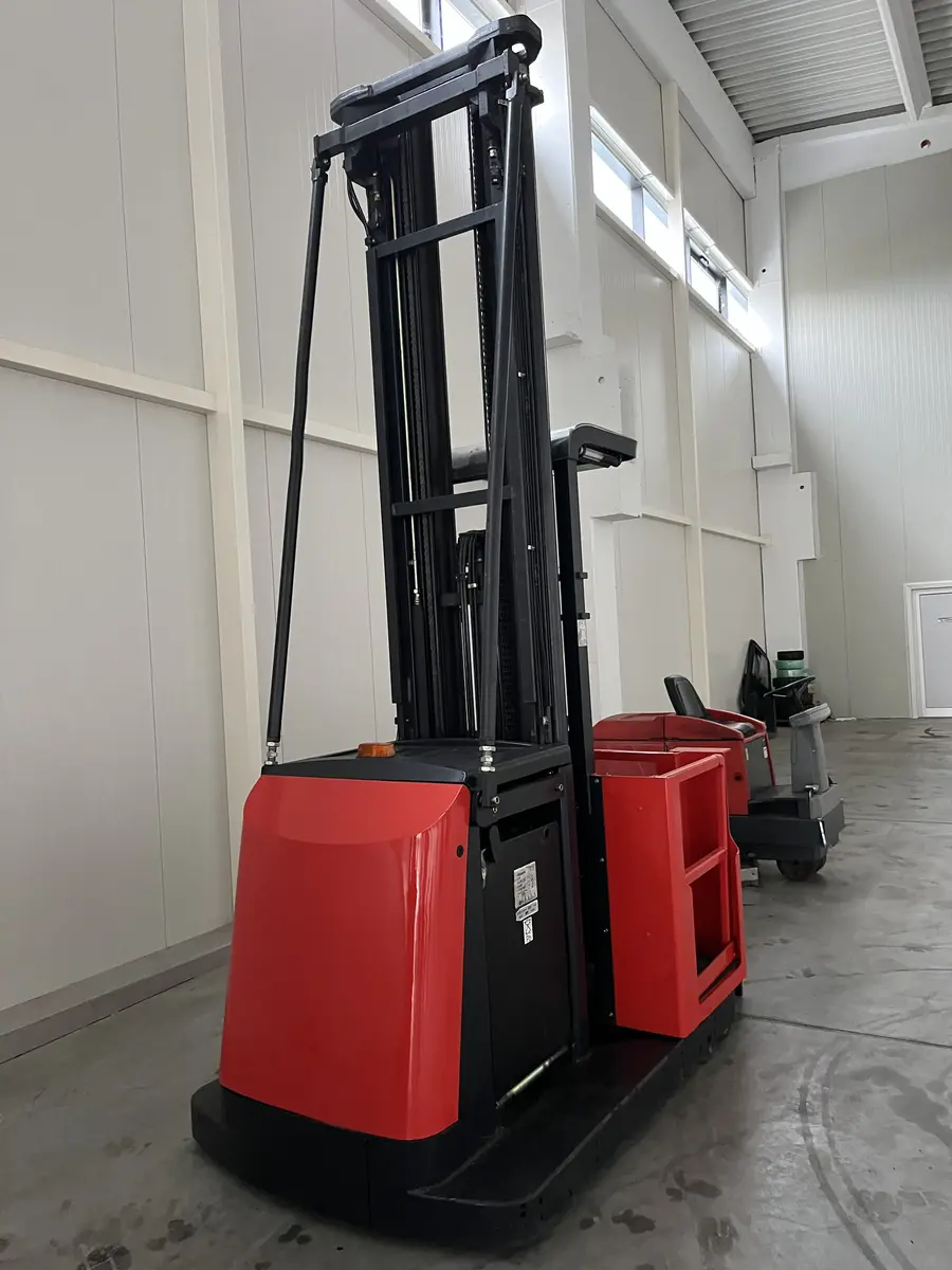 None Linde • Linde V12, godište 2010 • 2