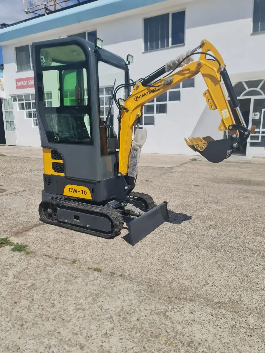 Mini bager Cartiwell • MINI BAGER  CW 10 KABINA Full Oprema, godište 2025 • 1