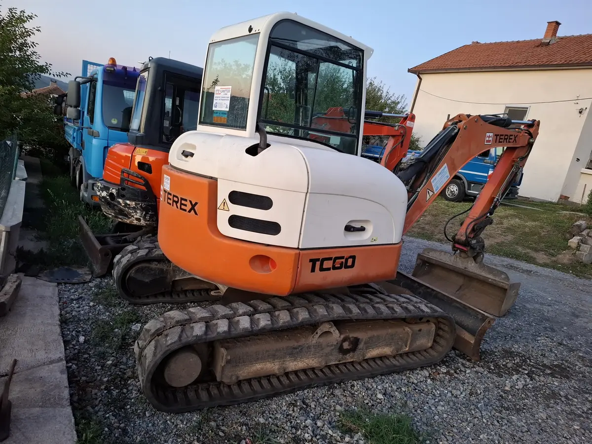 Mini bager Terex • TC 60, godište 2010 • 1
