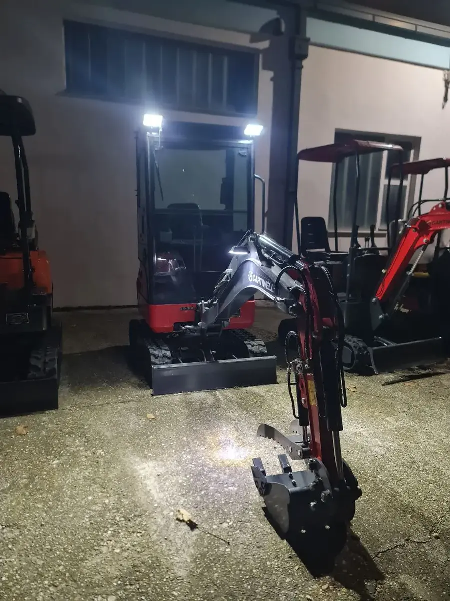 Mini bager Cartiwell • CW 16 PRO Laidong, godište 2025 • 2