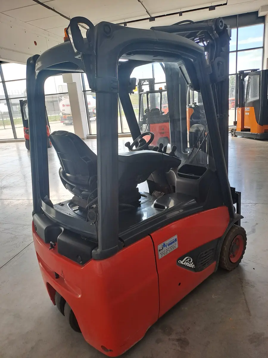 Električni viljuškar Linde • E16C-02, godište 2015 • 2