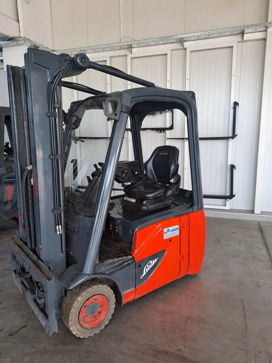 Električni viljuškar Linde • E16C-02, godište 2015 • 4