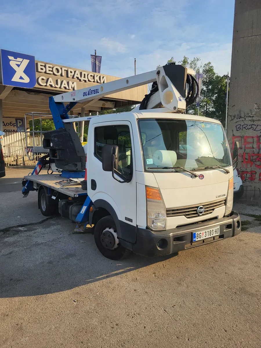 Auto dizalica sa korpom Oil & Steel • 2112 Smart, godište 2014 • 6