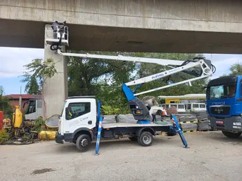 Auto dizalica sa korpom Oil & Steel • 2112 Smart, godište 2014 • slika 5