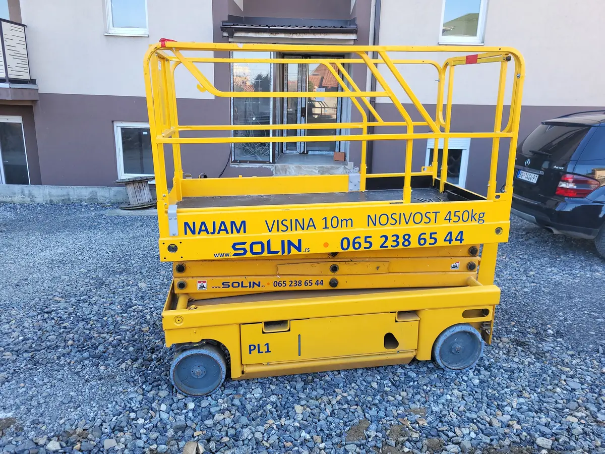 Makazasta platforma Haulotte • Compact 10 i 12, godište 2009 • 2