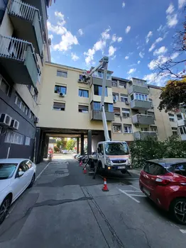 Dizalice i kranovi • Auto dizalica sa korpom • Comet Eurosky 219HQ