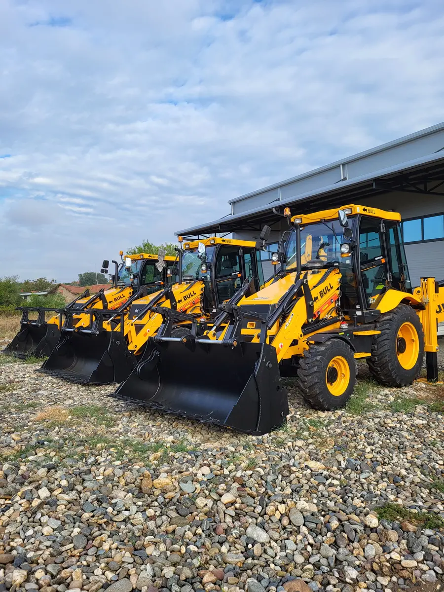 None Bull • HD100, godište 2024 • 3