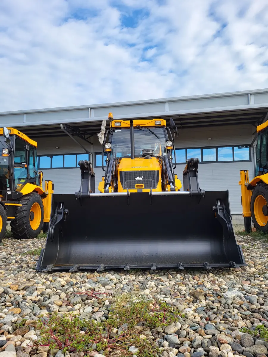 None Bull • HD100, godište 2024 • 5