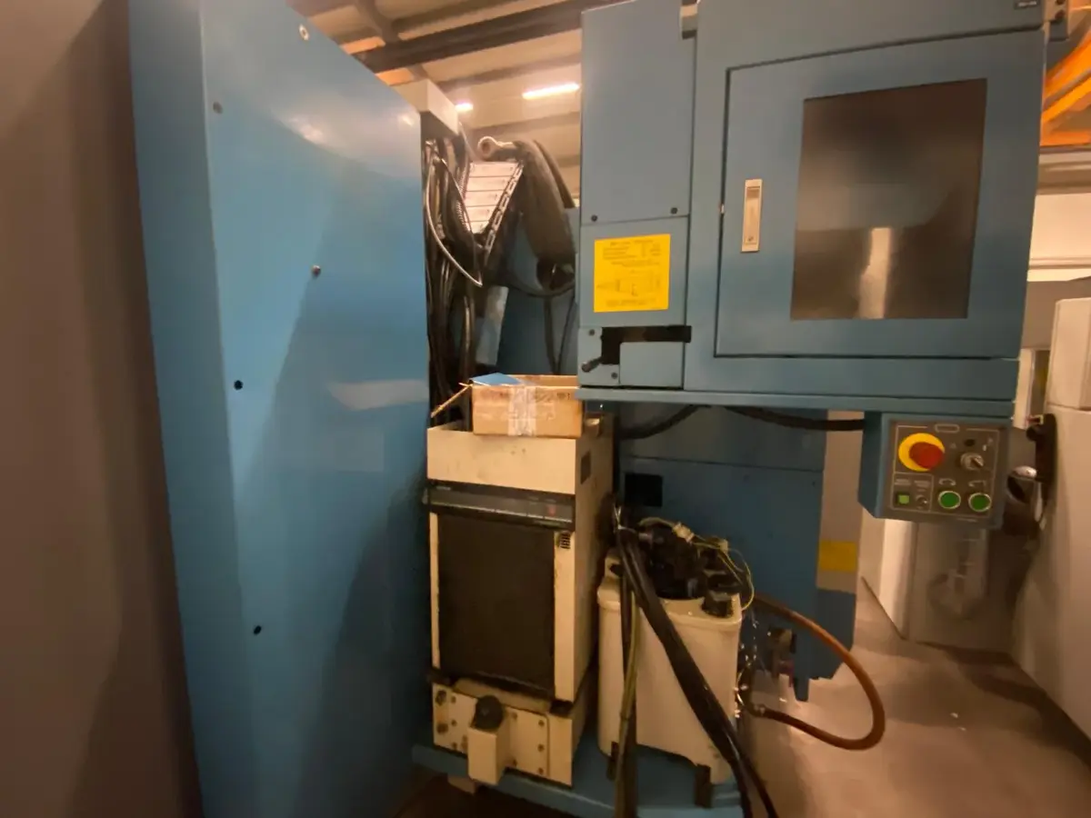 None Obradni centar glodalica vertikalna   • Matsuura • MC-600VF, godište 1998 • 2