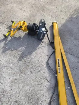 Kran za sve terene Demag • Stubna okretna dizalica/kran • slika 4