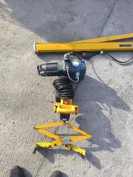 Kran za sve terene Demag • Stubna okretna dizalica/kran • slika 3