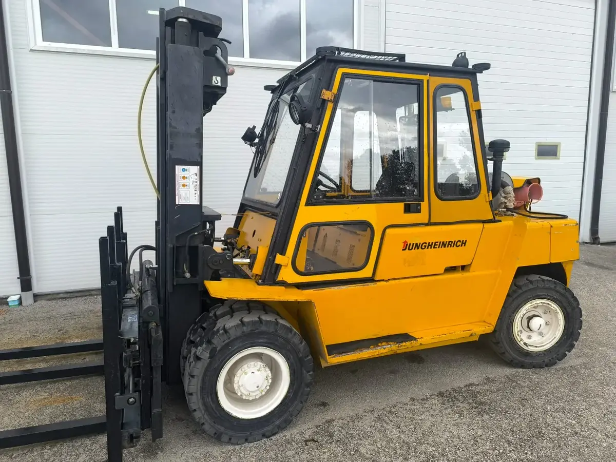 Dizel viljuškar Jungheinrich • TFG 80, godište 1993 • 1