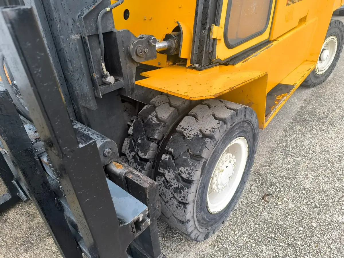 Dizel viljuškar Jungheinrich • TFG 80, godište 1993 • 5