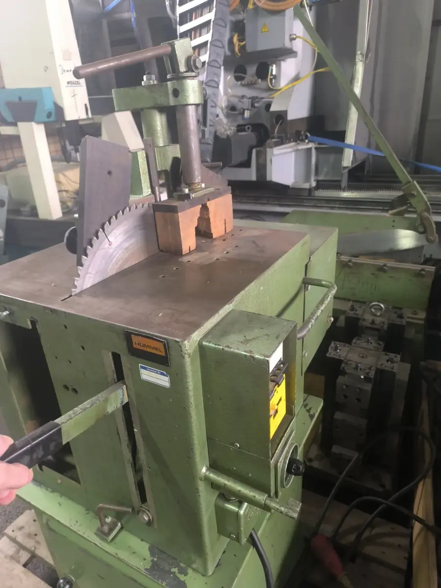 None Cirkular testera • Homel • Za obradu drveta • 1