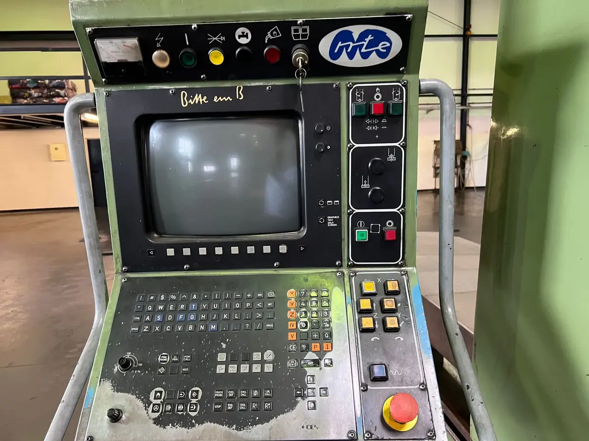 Glodalica MTE • CNC glodalica BF3200, godište 1996 • 2