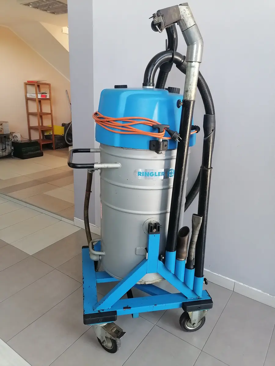 Usisivač za suvo i mokro čišćenje RI 300 W 2 E Industrijski usisivač , godište 2011 • 6