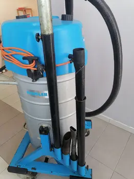 Usisivač za suvo i mokro čišćenje RI 300 W 2 E Industrijski usisivač , godište 2011 • slika 2