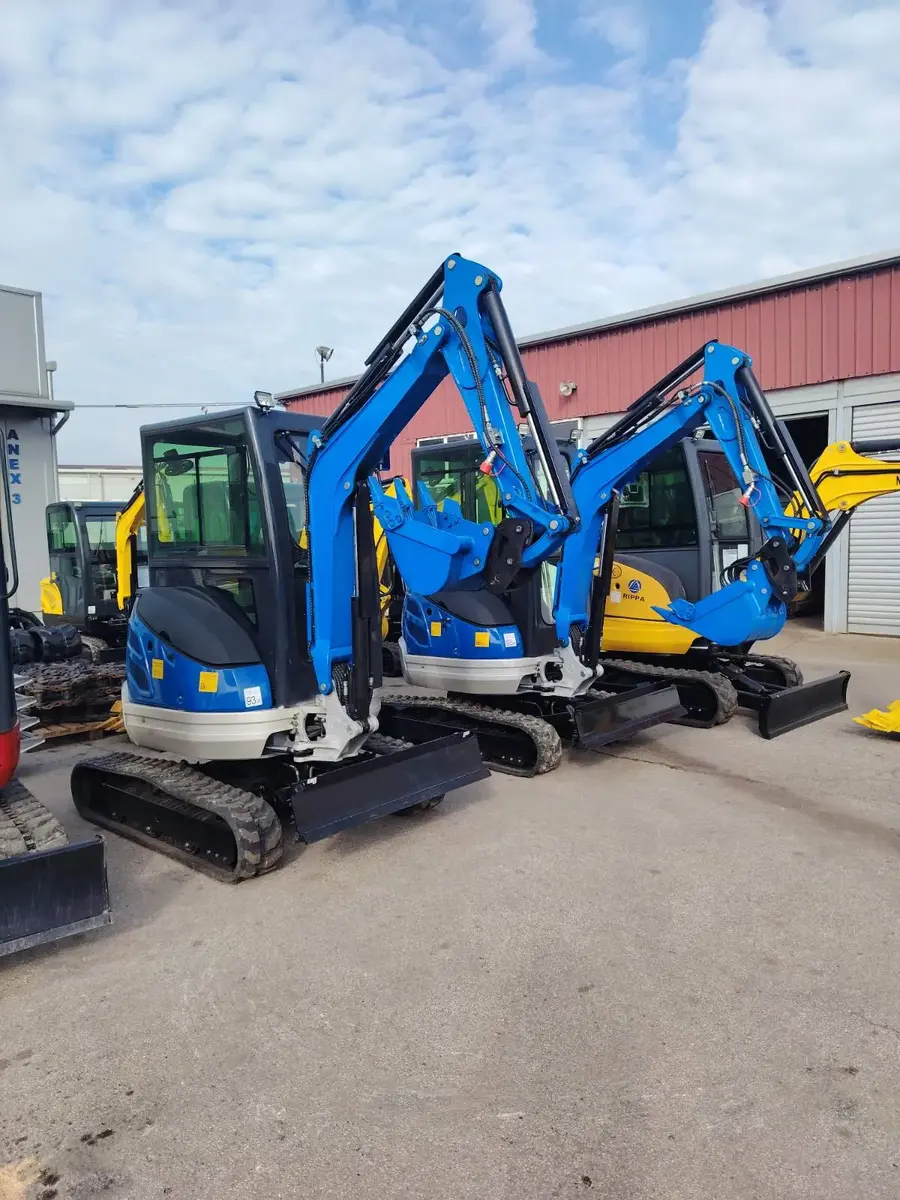 Mini bager Rippa • R22.1PRO, godište 2024 • 1