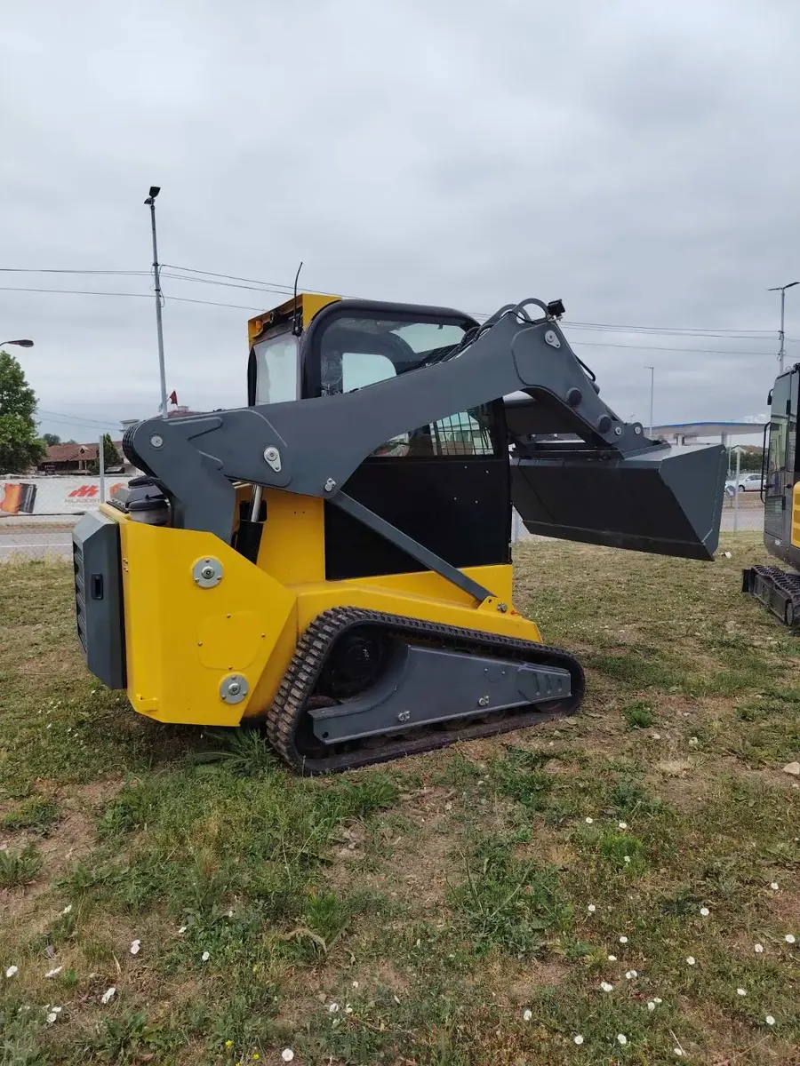 Mini utovarivač guseničar Rippa • SKID STEER TS 65, godište 2024 • 1