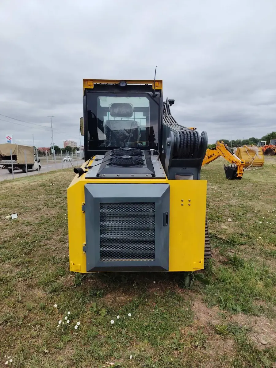 Mini utovarivač guseničar Rippa • SKID STEER TS 65, godište 2024 • 4