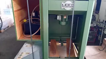 None Mašina za poliranje metalnih delova • slika 6