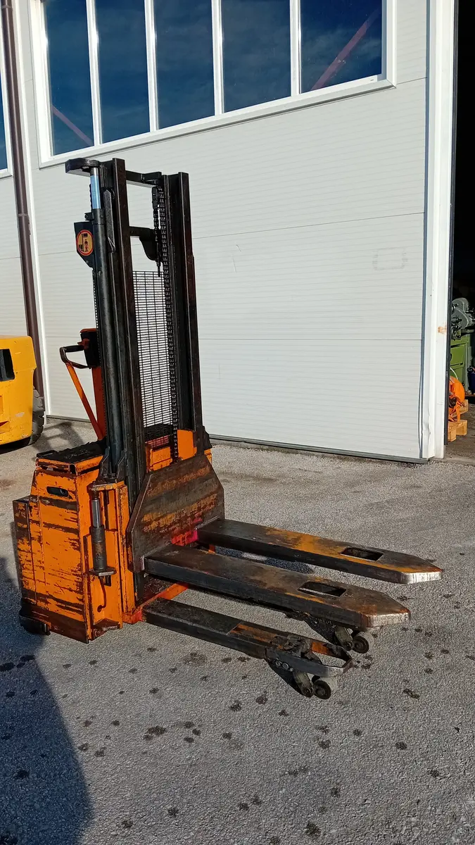 None Elektro paletar , godište 1991 • 2