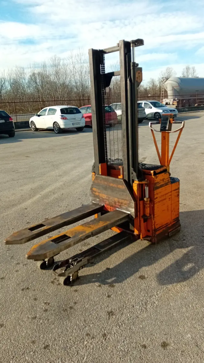 None Elektro paletar , godište 1991 • 3