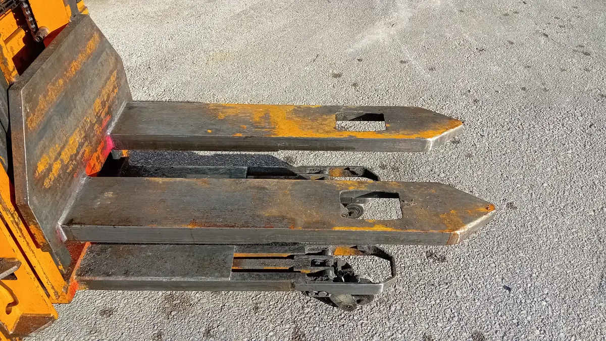 None Elektro paletar , godište 1991 • 10