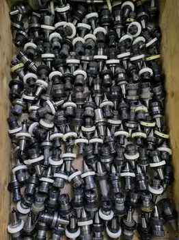 None Obradni centar vertikalni • Chiron  • FZ12W - CNC, godište 2001 • slika 8