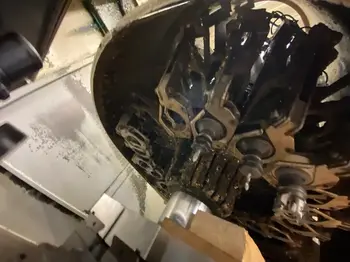 None Obradni centar vertikalni • Chiron  • FZ12W - CNC, godište 2001 • slika 3