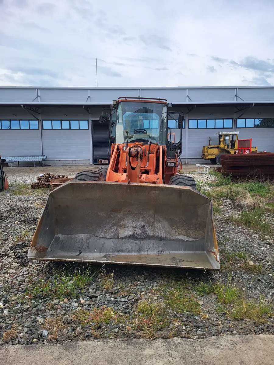 Prednji utovarivač Doosan • DL300, godište 2006 • 5