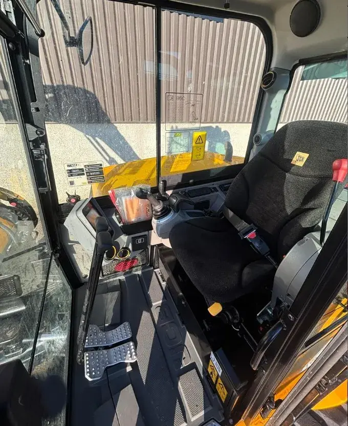 Bager guseničar JCB • 86C/2, godište 2024 • 3