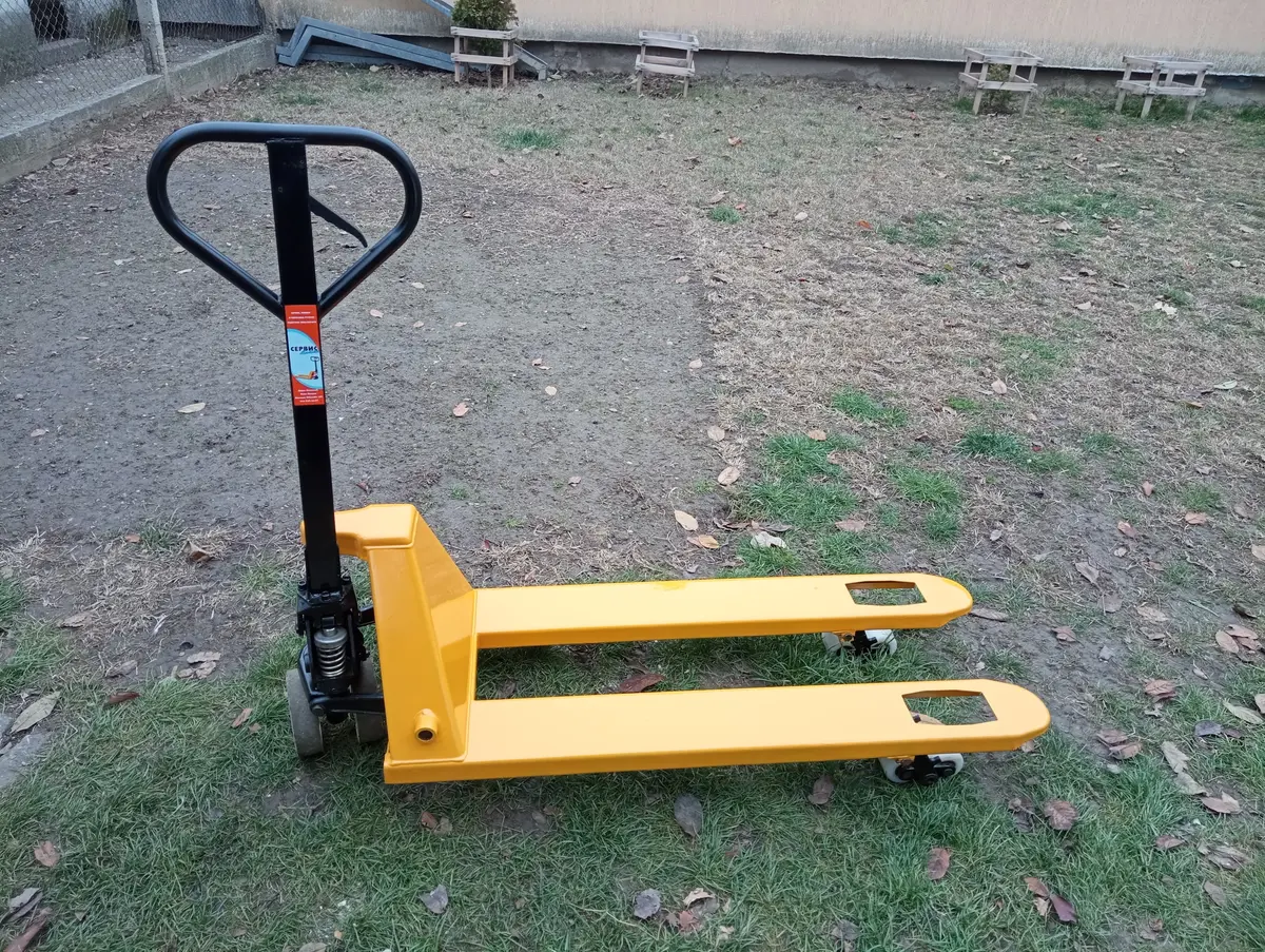 Terenski viljuškar Rucni paletni viljuskar • 1