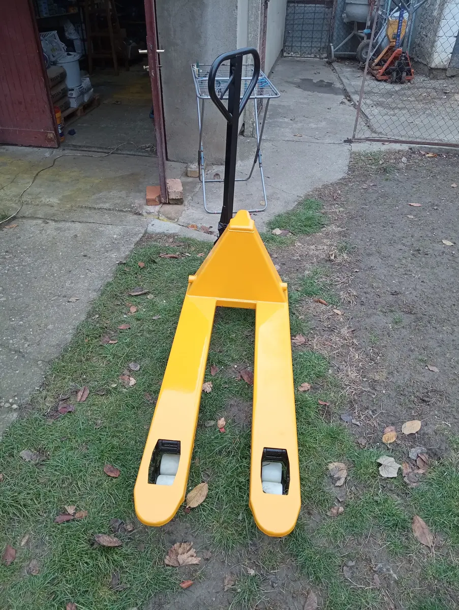 Terenski viljuškar Rucni paletni viljuskar • 2