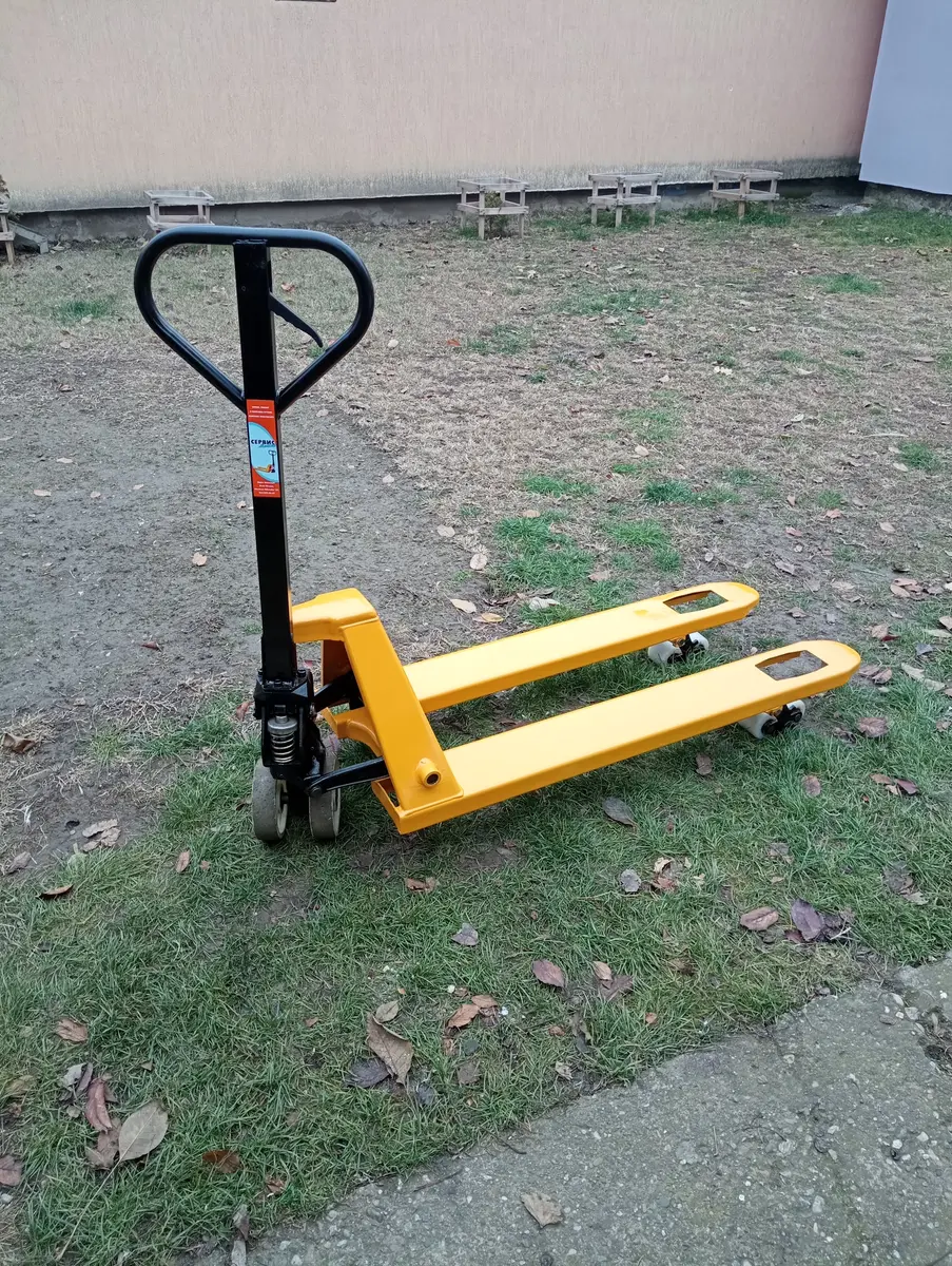 Terenski viljuškar Rucni paletni viljuskar • 4