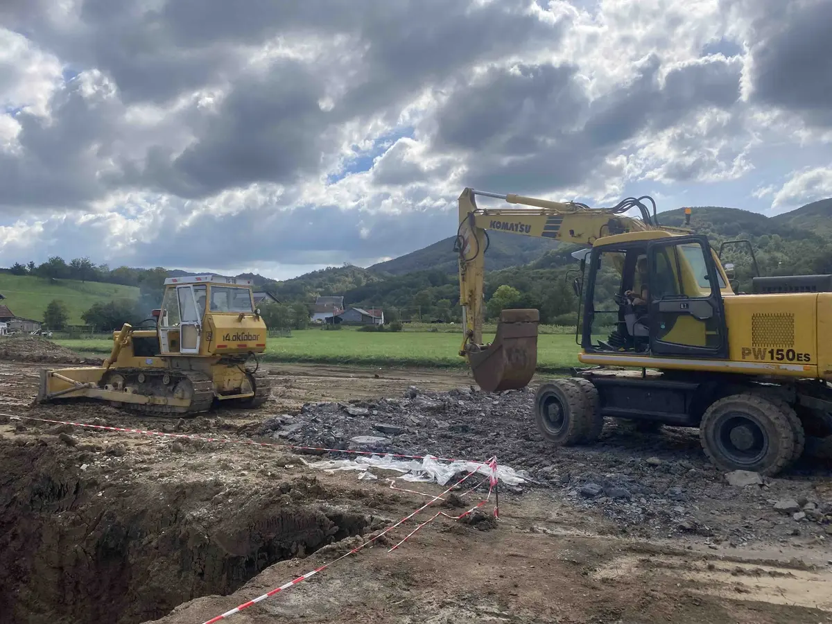 None Rušenje objekata  • 3