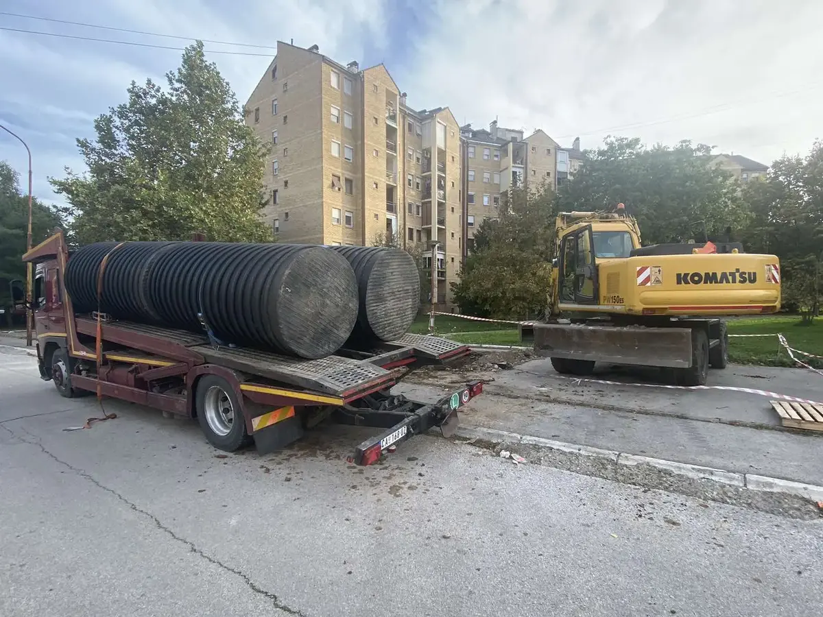 None Rušenje objekata  • 6