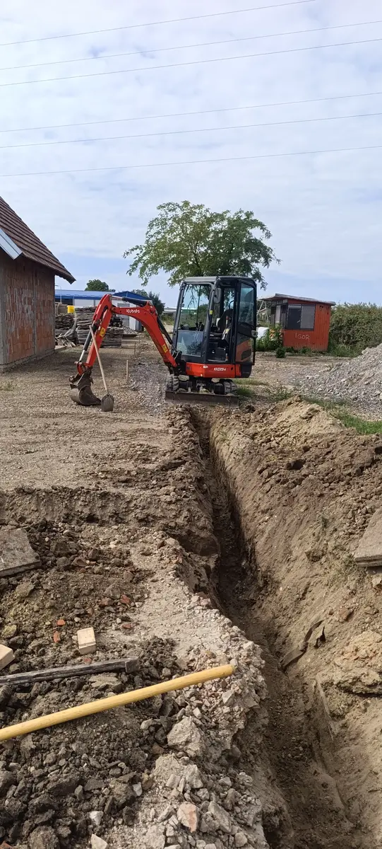 None Usluga Mini-Bagerom • 2