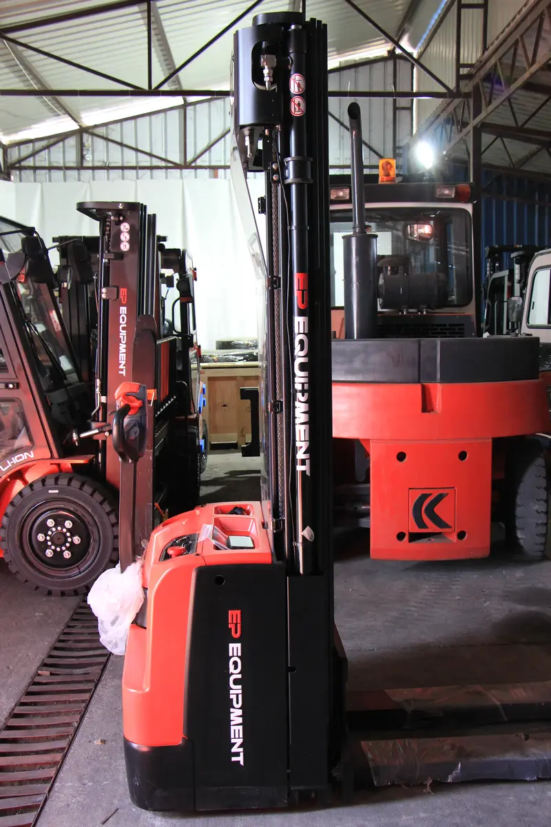 Električni viljuškar EP Equipment • WSA161, godište 2025 • 2