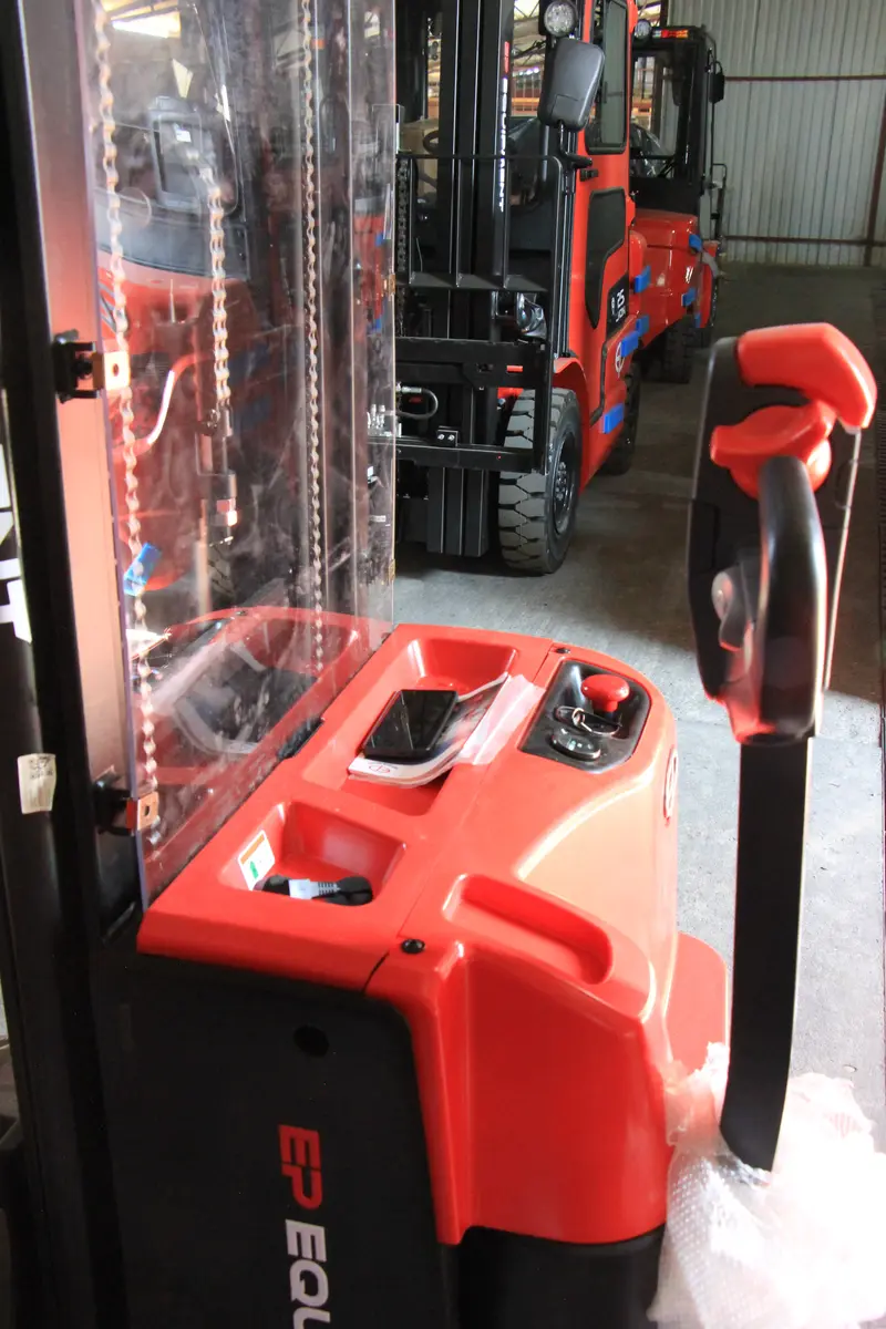 Električni viljuškar EP Equipment • WSA161, godište 2025 • 7