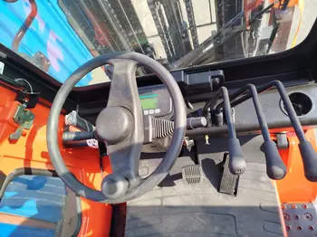 Dizel viljuškar EP Equipment • EP CPCD30T8-C240, godište 2025 • slika 5