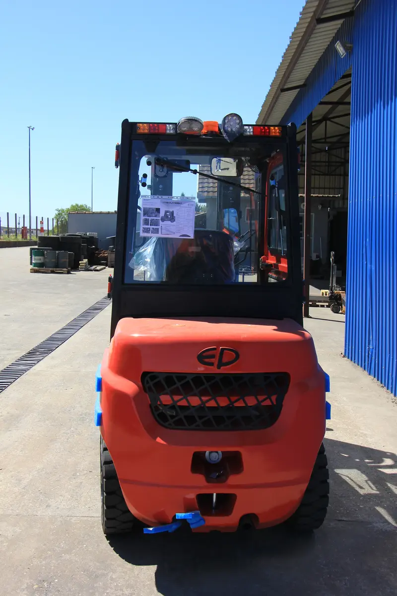 Dizel viljuškar EP Equipment • EP CPCD35T8-S4S, godište 2025 • 4