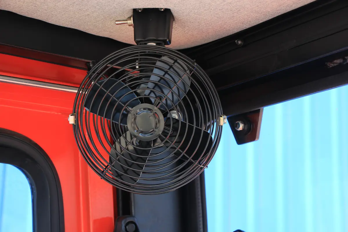 Dizel viljuškar EP Equipment • EP CPCD35T8-S4S, godište 2025 • 7