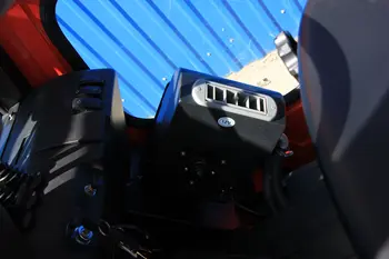 Dizel viljuškar EP Equipment • EP CPCD35T8-S4S, godište 2025 • slika 6