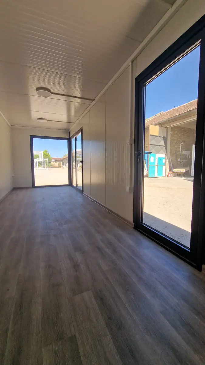 Stambeno-poslovni kontejner Varmus • Varmus Vikendica Dekor Drveta, godište 2025 • 6