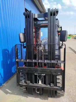 Dizel viljuškar EP Equipment • CPCD30T8-S4S, godište 2025 • slika 4